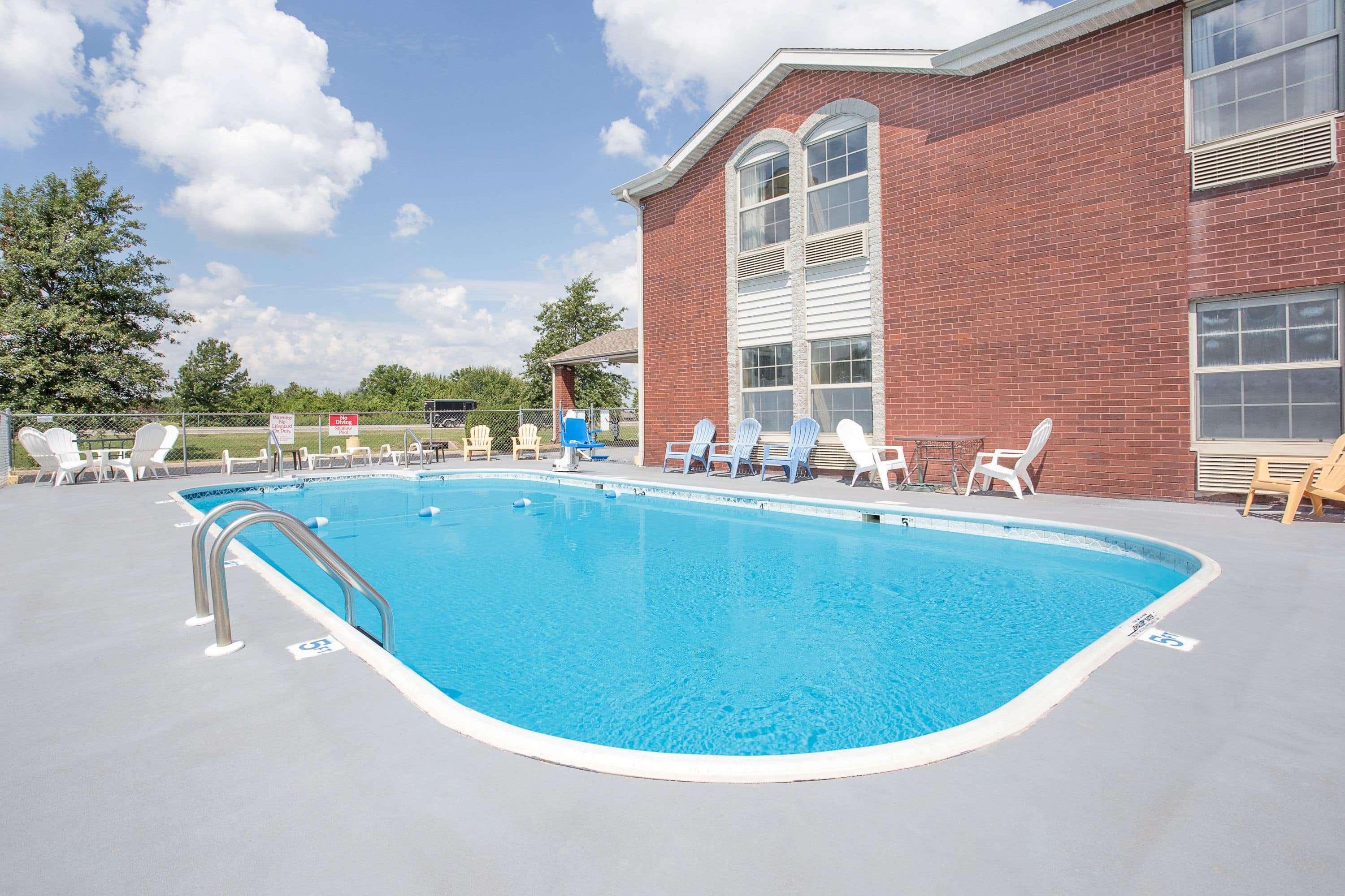 Super 8 By Wyndham Nixa/Springfield Area Hotel Bagian luar foto