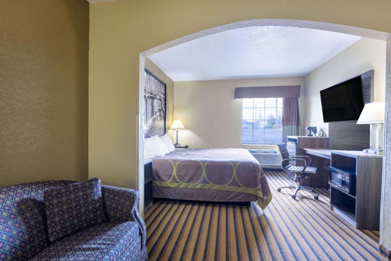 Super 8 By Wyndham Nixa/Springfield Area Hotel Bagian luar foto