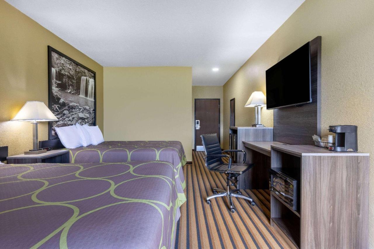 Super 8 By Wyndham Nixa/Springfield Area Hotel Bagian luar foto