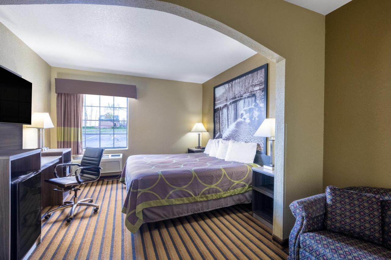 Super 8 By Wyndham Nixa/Springfield Area Hotel Bagian luar foto