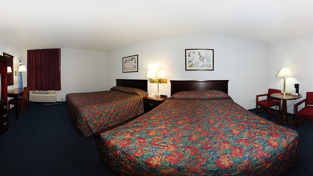 Super 8 By Wyndham Nixa/Springfield Area Hotel Bagian luar foto